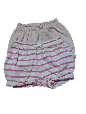 2 baby girl GAP shorts size 18-24 months